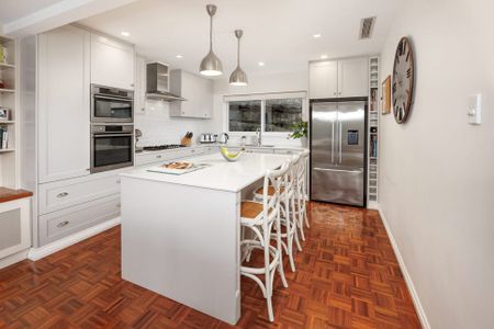 Private Sanctuary with Stunning Forest Views (7 month lease) - Photo 5