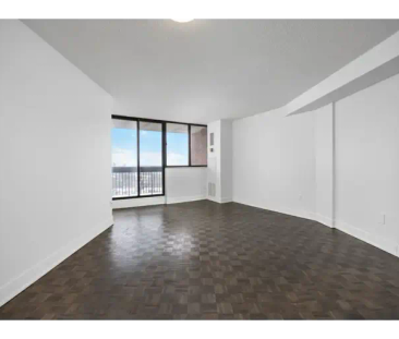 2445 The Collegeway | 2445 The Collegeway, Mississauga - Photo 1