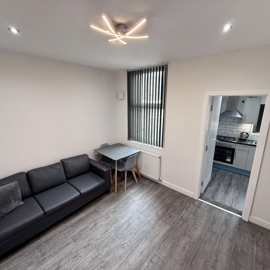 Brae Street, Liverpool - Photo 1