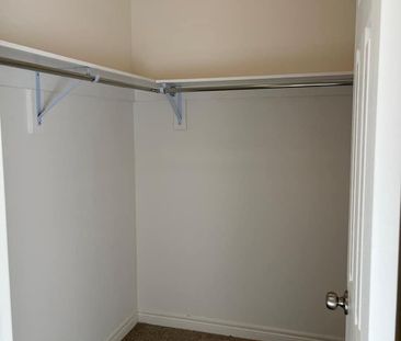 For Lease - 300 Skinner Road Unit# (Upper), Hamilton, Ontario - Photo 3