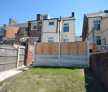 2 bedroom end of terrace house to rent - Photo 6