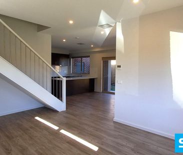 Low Maintenance Townhouse - Photo 2