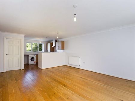 3 bedroom semi-detached house to rent - Photo 2