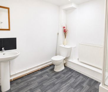 Flat C 364 High Street - Photo 5