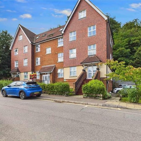 Garlands Road, Redhill, Surrey, RH1 - Photo 1