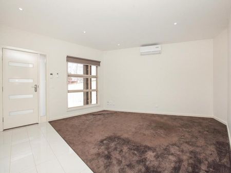 4A Leonard Crescent, Ascot Vale VIC 3032 - Photo 5
