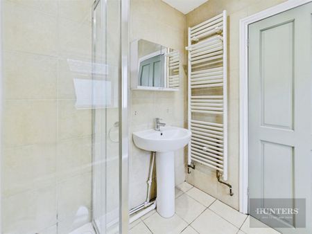 2 bedroom House To Let Total Size: 651 SQ FT - Photo 3