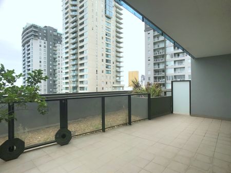 Spacious Southbank Apartment In Perfect Location with Huge Balcony! - Photo 3