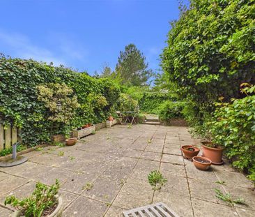 3 bedroom mews to rent - Photo 2