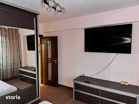 Inchiriez apartament zona centrala - Bvd. Dacia - Photo 4