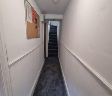 Studio to rent - Photo 6