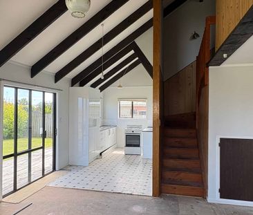 Upstairs Downstairs - Photo 2