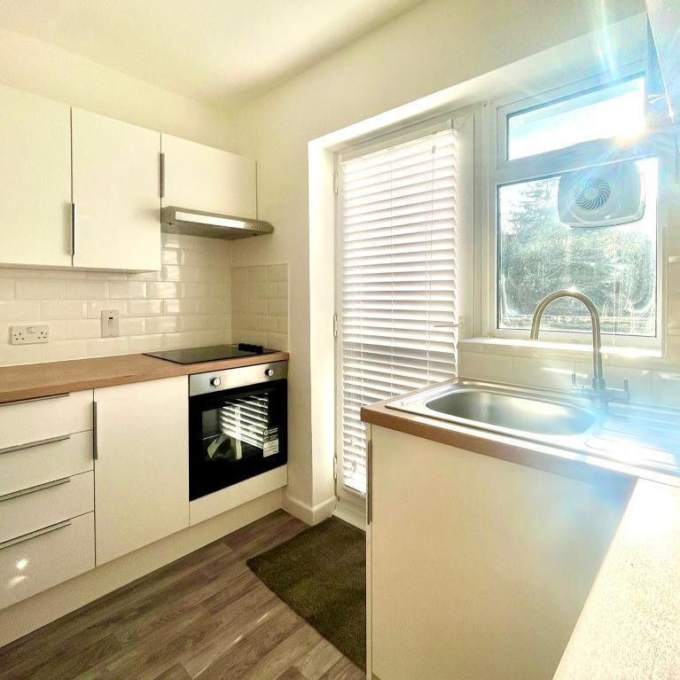 2 bedroom maisonette to rent - Photo 1