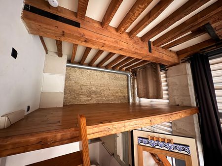Studio non meublé avec Mezzanine – Vieux Lille ! réf G518-1 - Photo 3