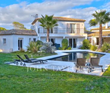 Maison à louer Mougins, Cote d'Azur, France7 500 EUR / Mois - Photo 4