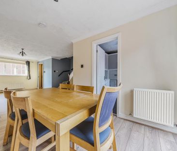 3 bedroom semi-detached house to rent - Photo 4