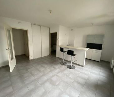 Location Appartement 1 pièce 29m² DECINES CHARPIEU 69150 - Photo 3