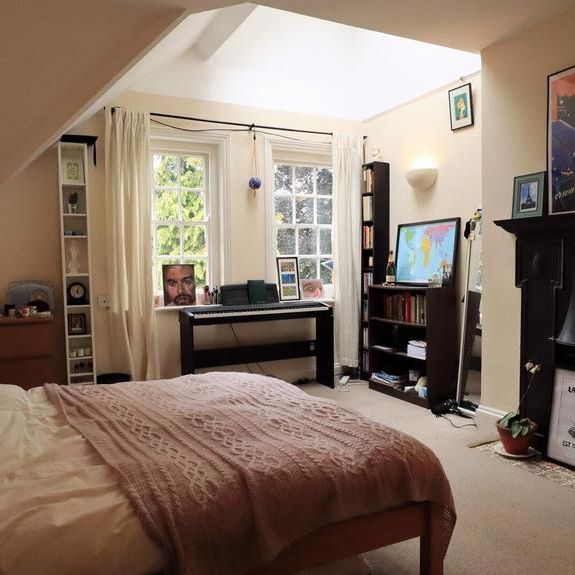 3 bedroom flat to rent - Photo 1