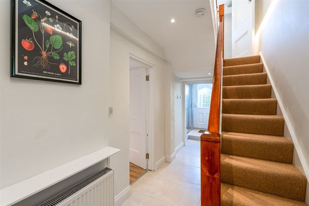 George's Street Upper, Dun Laoghaire, County Dublin - Photo 1