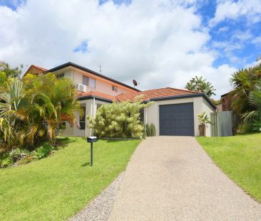 MODERN TOWNHOUSE - Photo 3