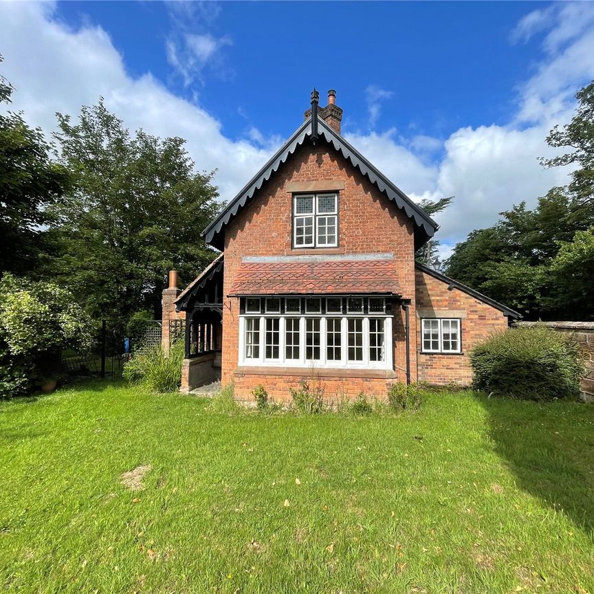 Blymhill Lodge, Weston-under-Lizard - Photo 2