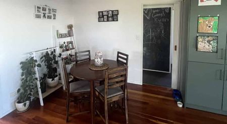 Central Whitianga Convenience with Bonus Rumpus Room - Photo 2