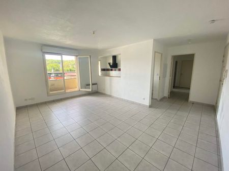 Location Appartement 3 pièces 62m² - Photo 3