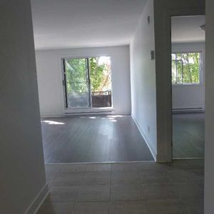 Repentigny -3 1/2 - Appartement Rénové - Piscine - Juillet - Photo 2