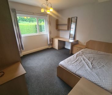 6 Bed - 16 Winston Mount, Headingley, Leeds - LS6 3JY - Student - Photo 6