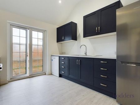 3 bedroom bungalow to rent - Photo 2