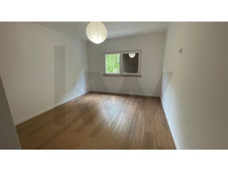 3 room luxury Apartment for rent in Cascais e Estoril, Portugal - Photo 4