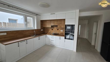Na prenájom 3 izbový rodinný dom v meste Galanta časť Hody - Photo 3