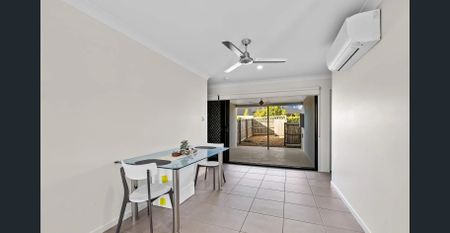 Modern Townhouse Living in the Heart of Ripley – Low Maintenance & High Convenience - Photo 5