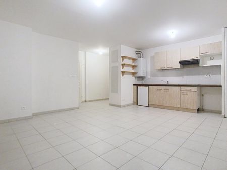 Grand T2 dans résidence sécurisée avec parking Emplacement idéal !quartier rives du lez - Photo 3