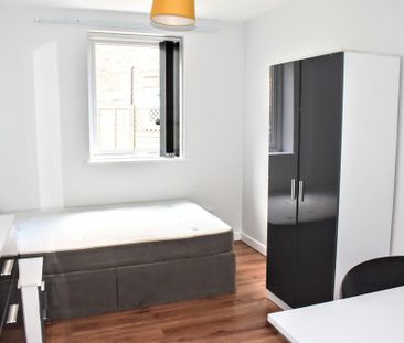 1 bedroom in a house share to rent - Photo 5