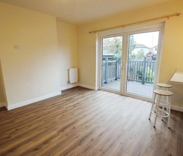 3 bedroom Bungalow To Let Total Size: 645 SQ FT - Photo 1