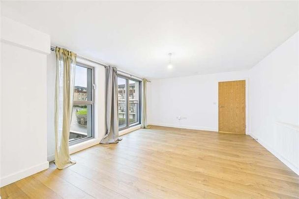 Cromwell Road, Redhill, Surrey, RH1 - Photo 1