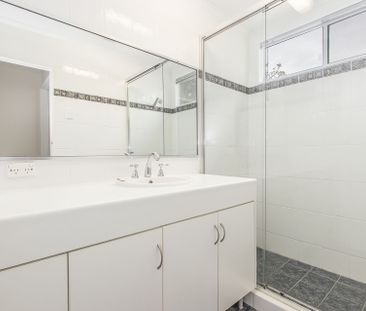 2/15 Hopkins Street, Currajong - Photo 6