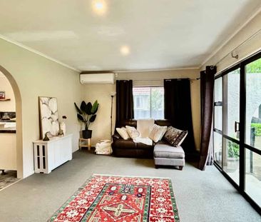 Spacious 3-Bedroom Home with Modern Touches - Photo 4