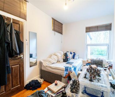 4 bedroom end of terrace house to rent - Photo 6