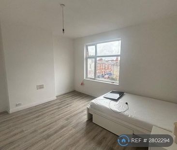 1 bedroom in a house share to rent - Photo 6