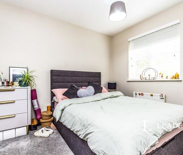 2 bedroom house to rent The Hollies, RH8 - Photo 4