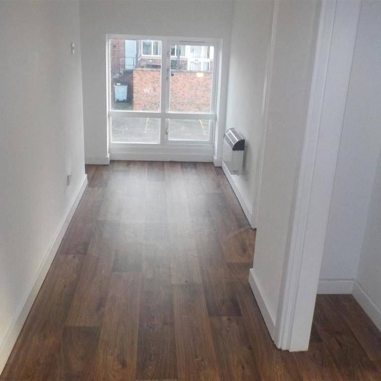 3 bedroom apartment to rent - Photo 1