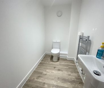 4 bedroom detached house to rent - Photo 1