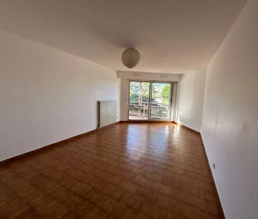 A LOUER - AIX EN ROVENCE - PIGONNET - BEAU T3 - TERRASSE - PARKING ... - Photo 2