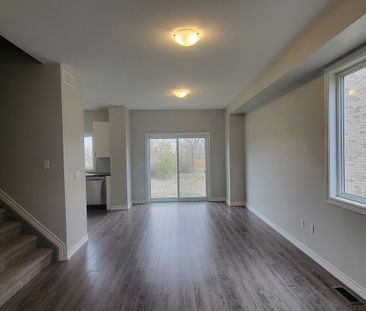 9 Tegan Crt, Odessa, ON K0H 2H0 - Photo 2