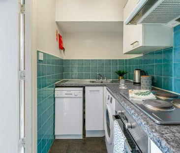 1 bedroom flat to rent - Photo 6