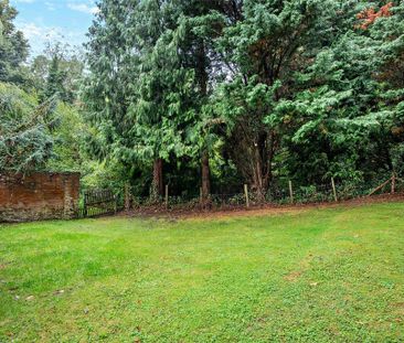 4 bedroom detached house to rent - Photo 3