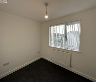 2 bedroom semi-detached house to rent - Photo 5