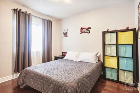 For Lease - 168 Whitestone Drive, Carlington - Central Park, Ontario - Photo 2